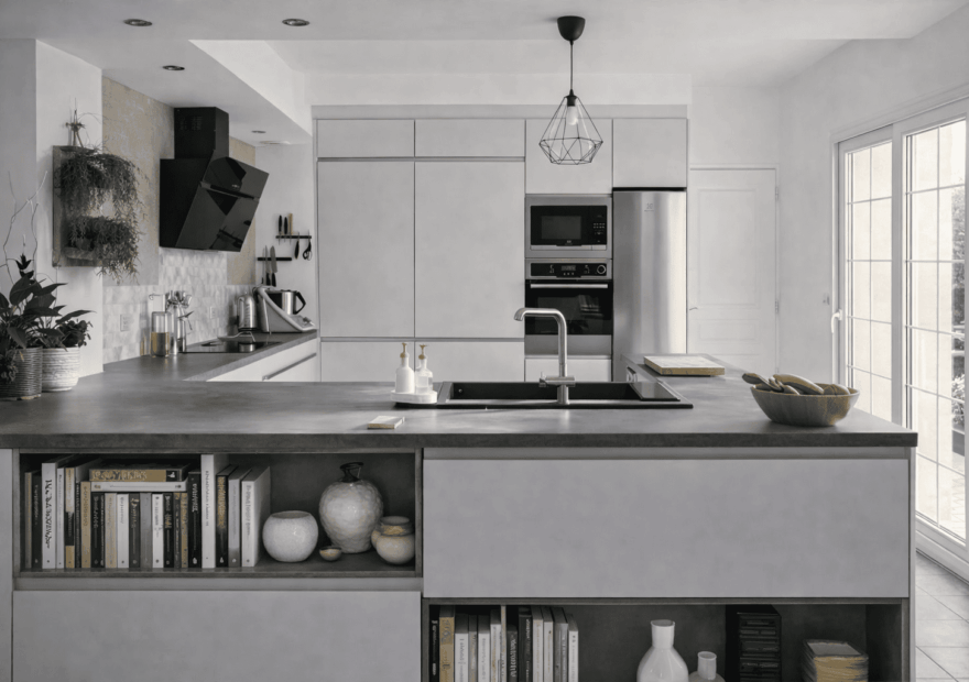 Aménagement cuisine épurée teintes soie et gris foncé vue complète